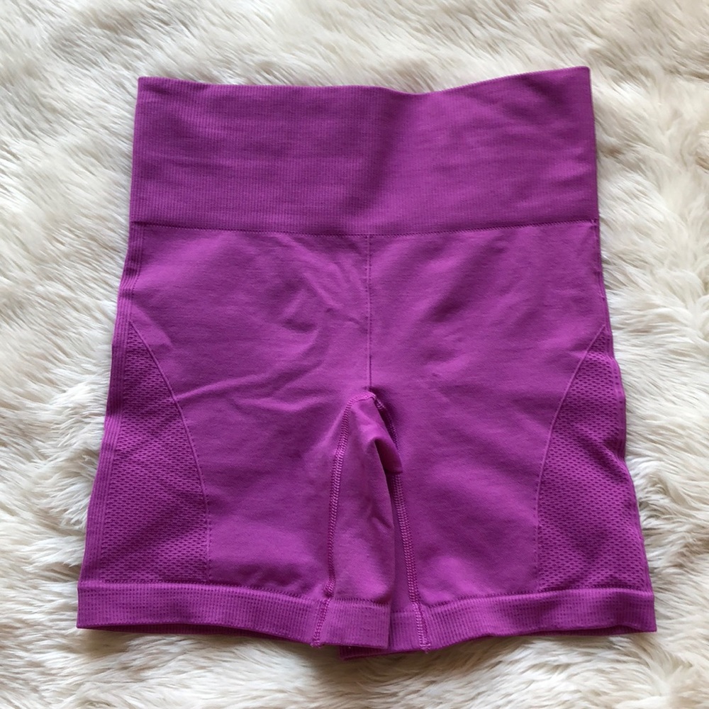 NEW Lululemon workout shorts